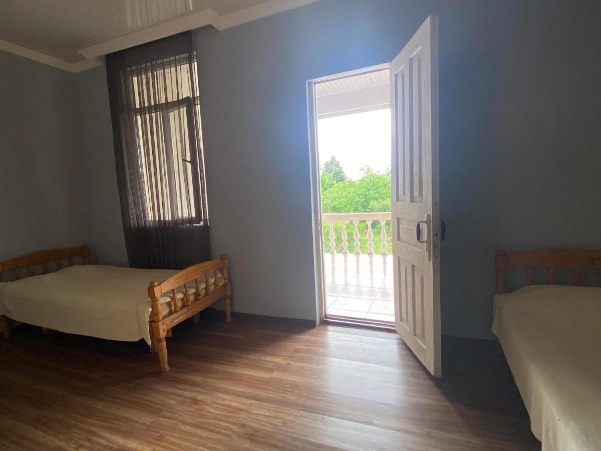 Natia Guest House Кобулети Екстериор снимка